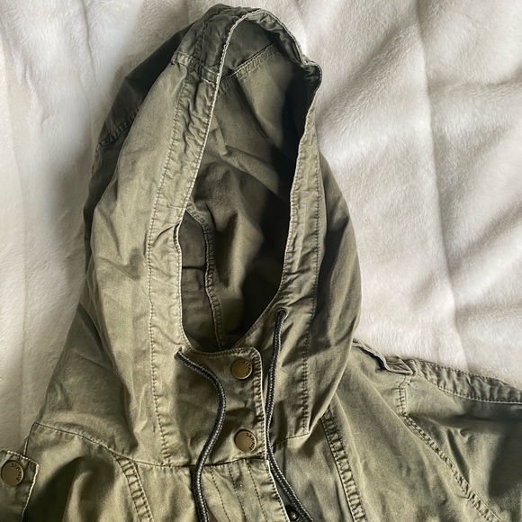 Spring Jacket from Garage, army green, zippers and buttons as desired, has hood! - Picture 5 of 6